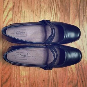 Clark’s Black Mary Jane heels